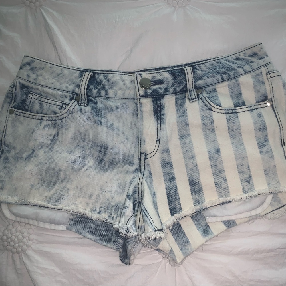 Degree faded jean shorts, excellent new condition sz 13